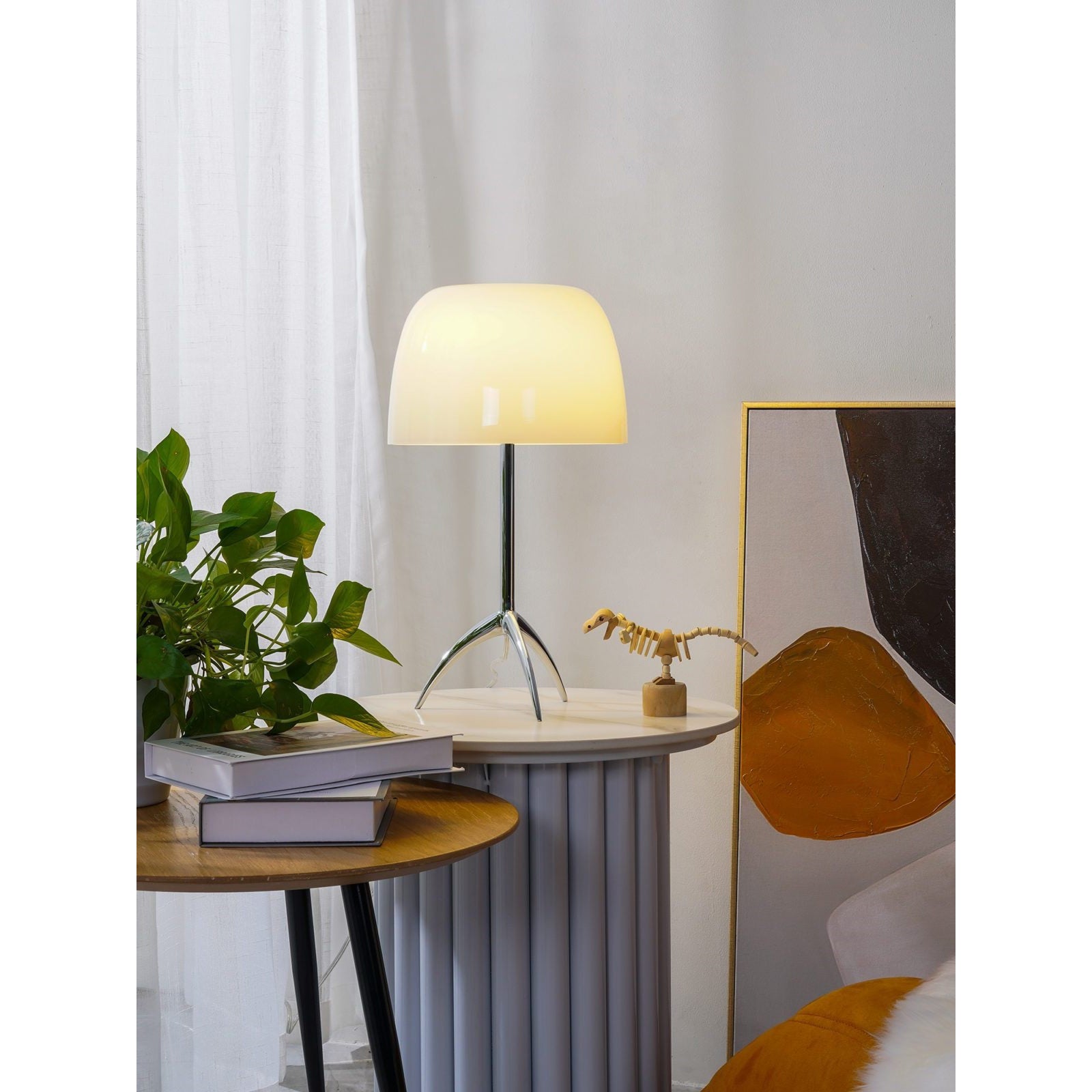 Red Blown Glass Tripod Table Lamp