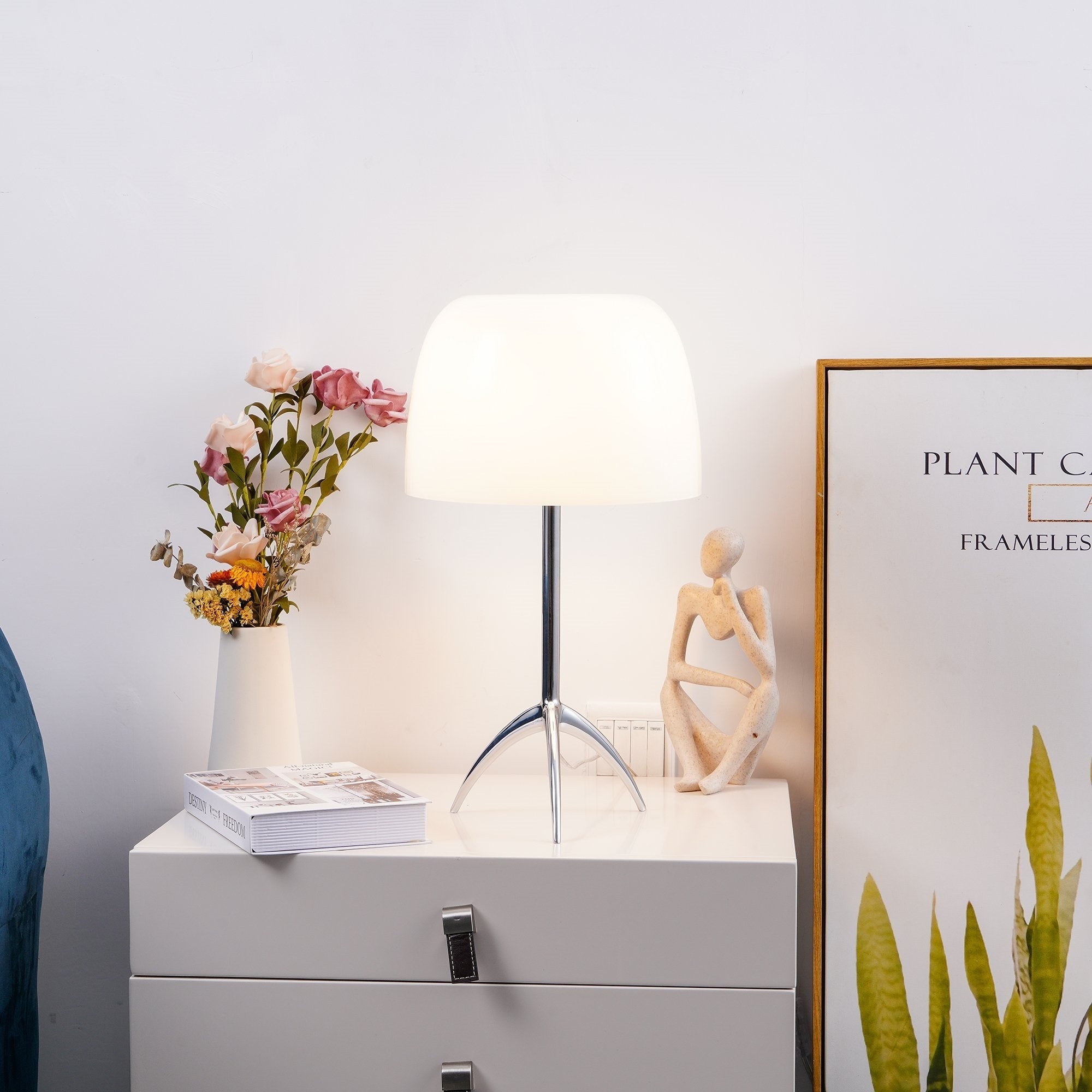 Red Blown Glass Tripod Table Lamp