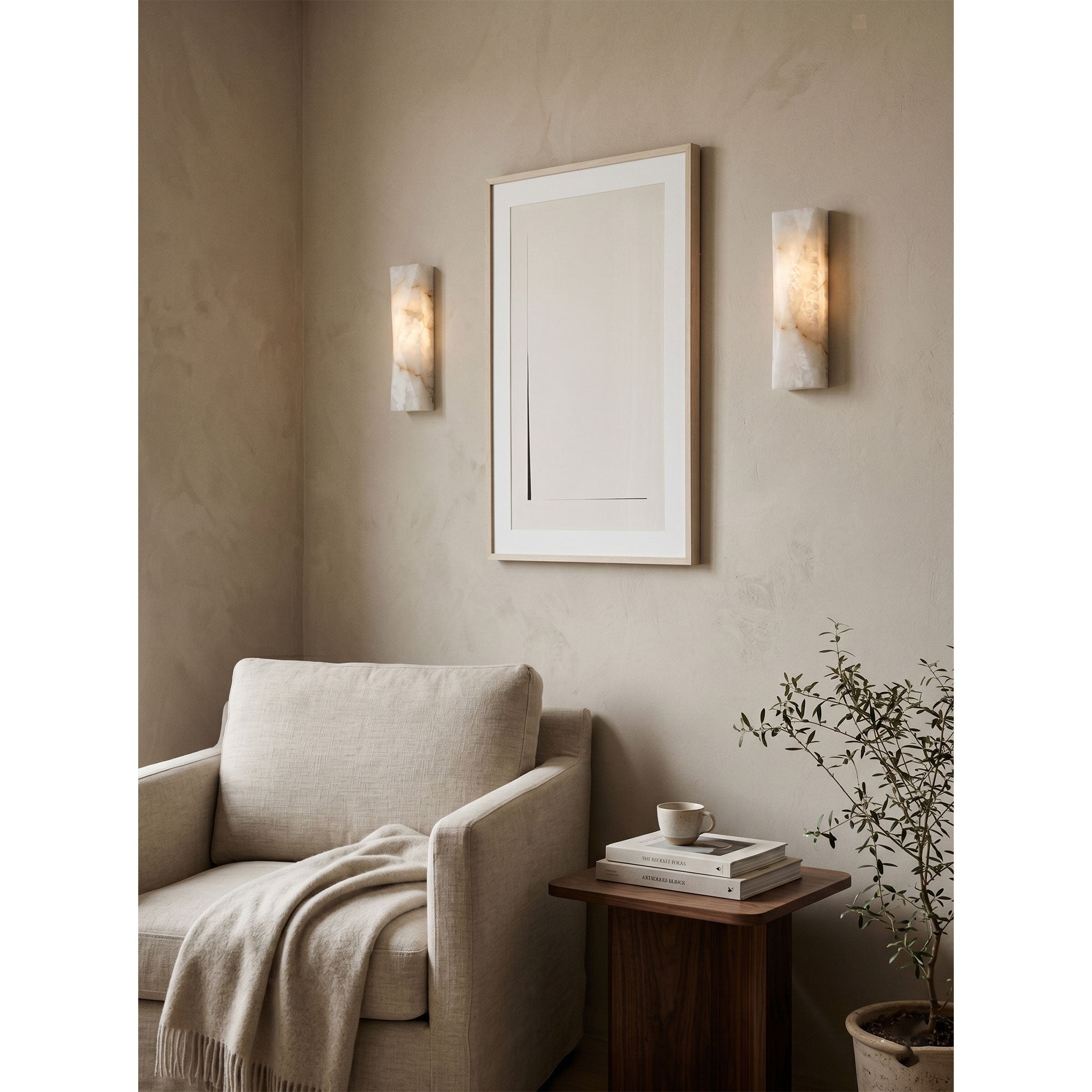 Slim Alabaster Bar Wall Sconce in Gold