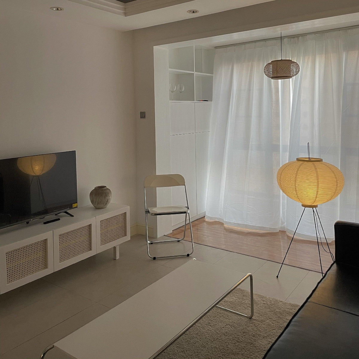 Nagare Mulberry Paper Floor Lamp