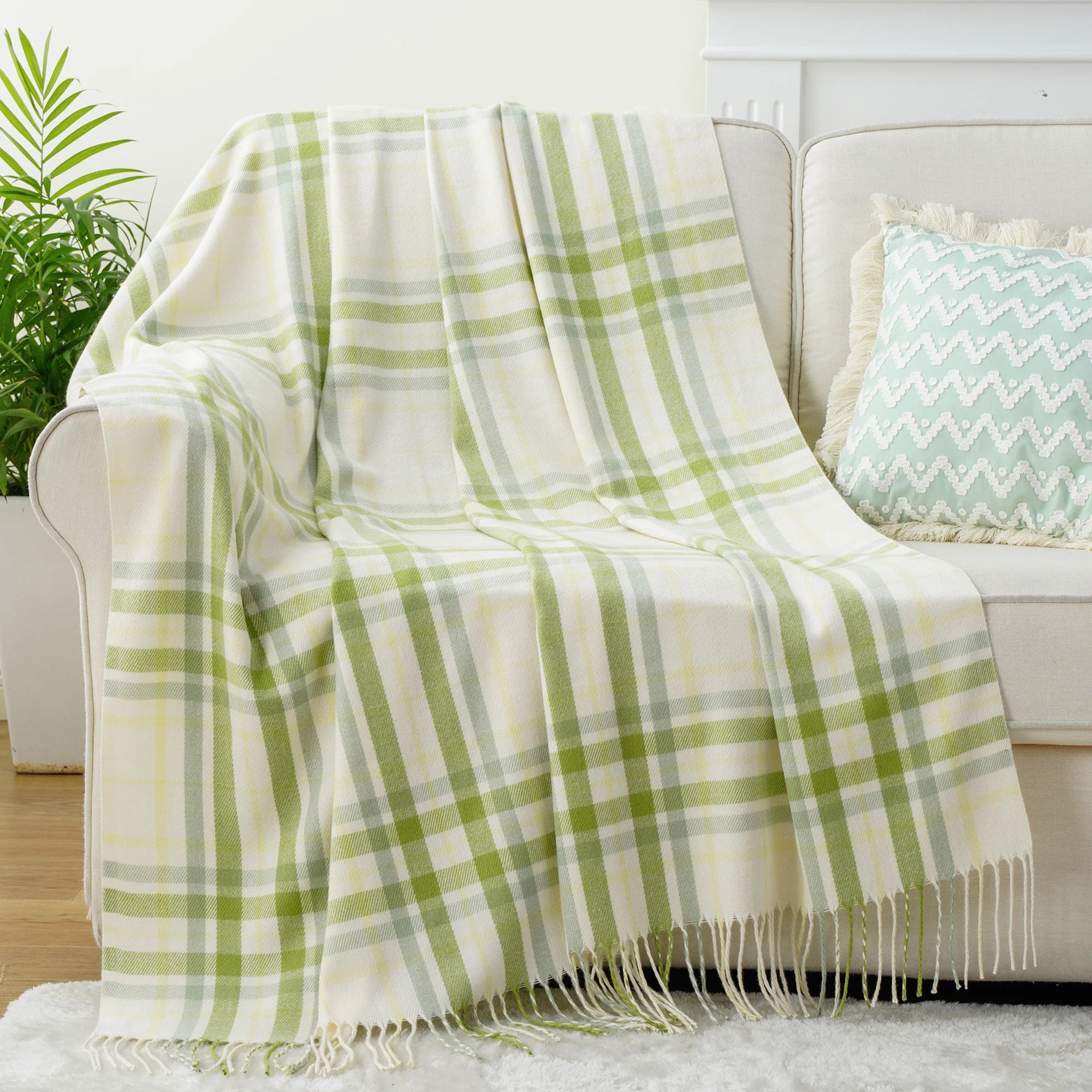 Elden Plaid Tasselled Throw
