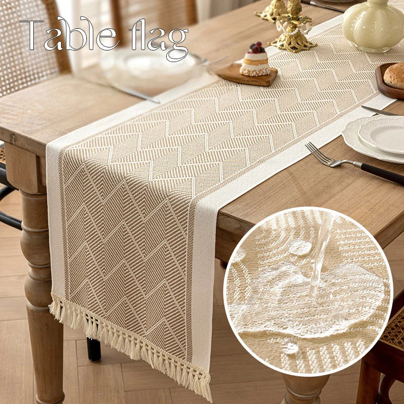 Halda Linen-Weave Table Runner