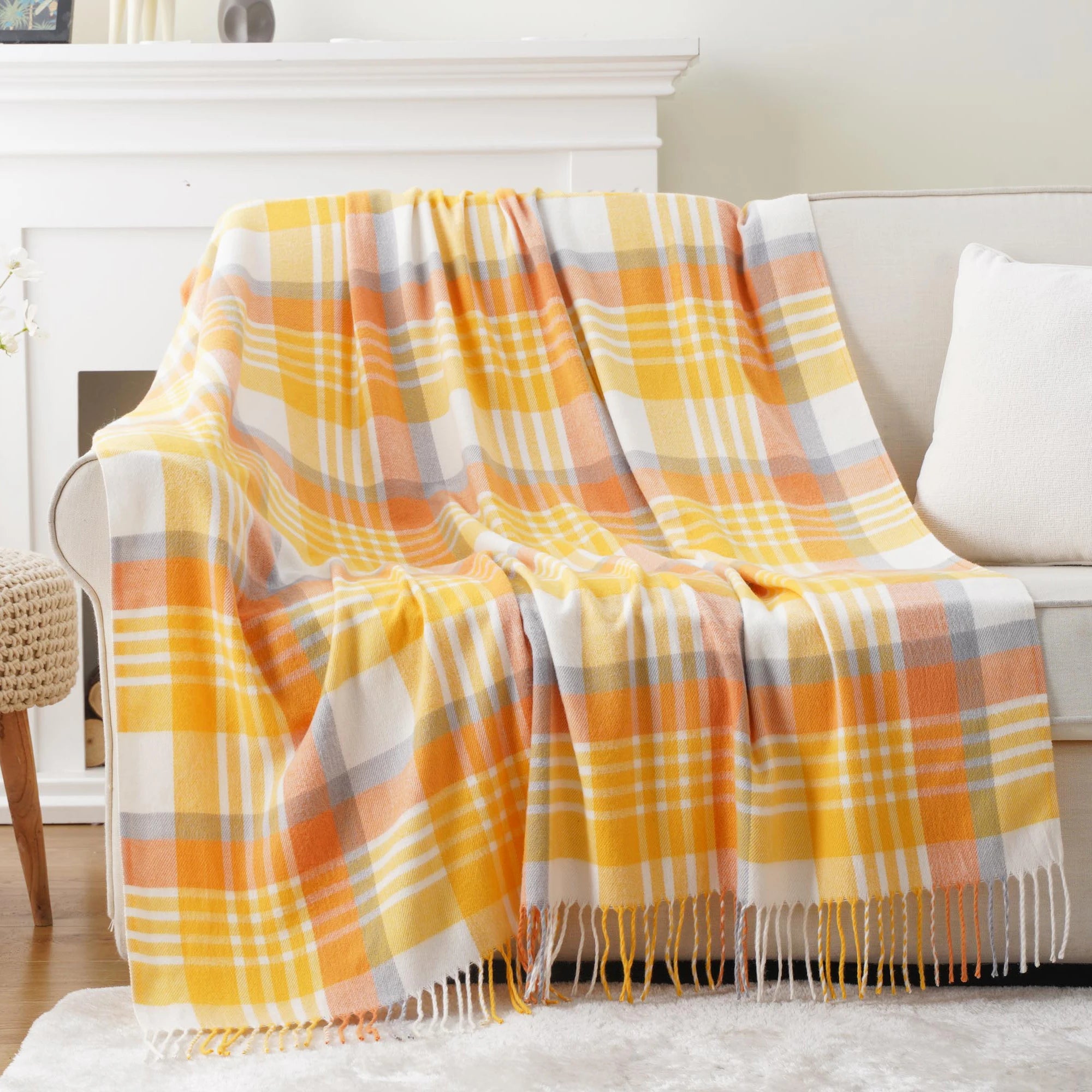 Elden Plaid Tasselled Throw