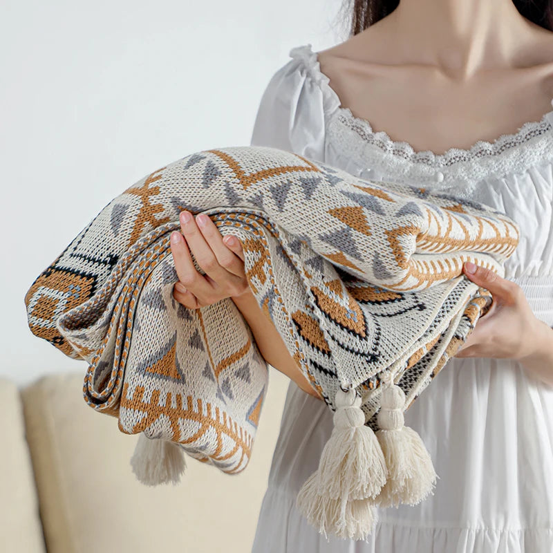 Linnea Knitted Throw