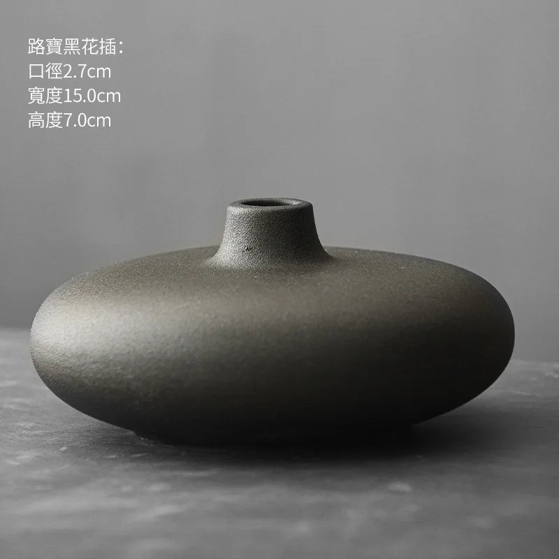 Basalt Coarse Terracotta Vase