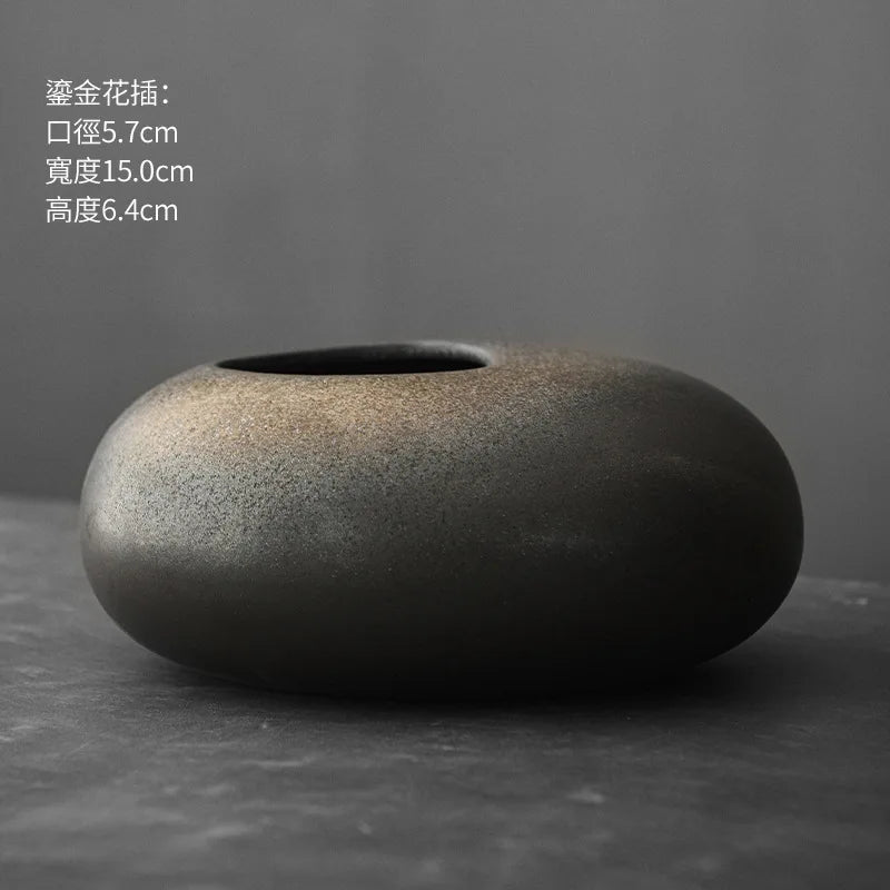 Basalt Coarse Terracotta Vase