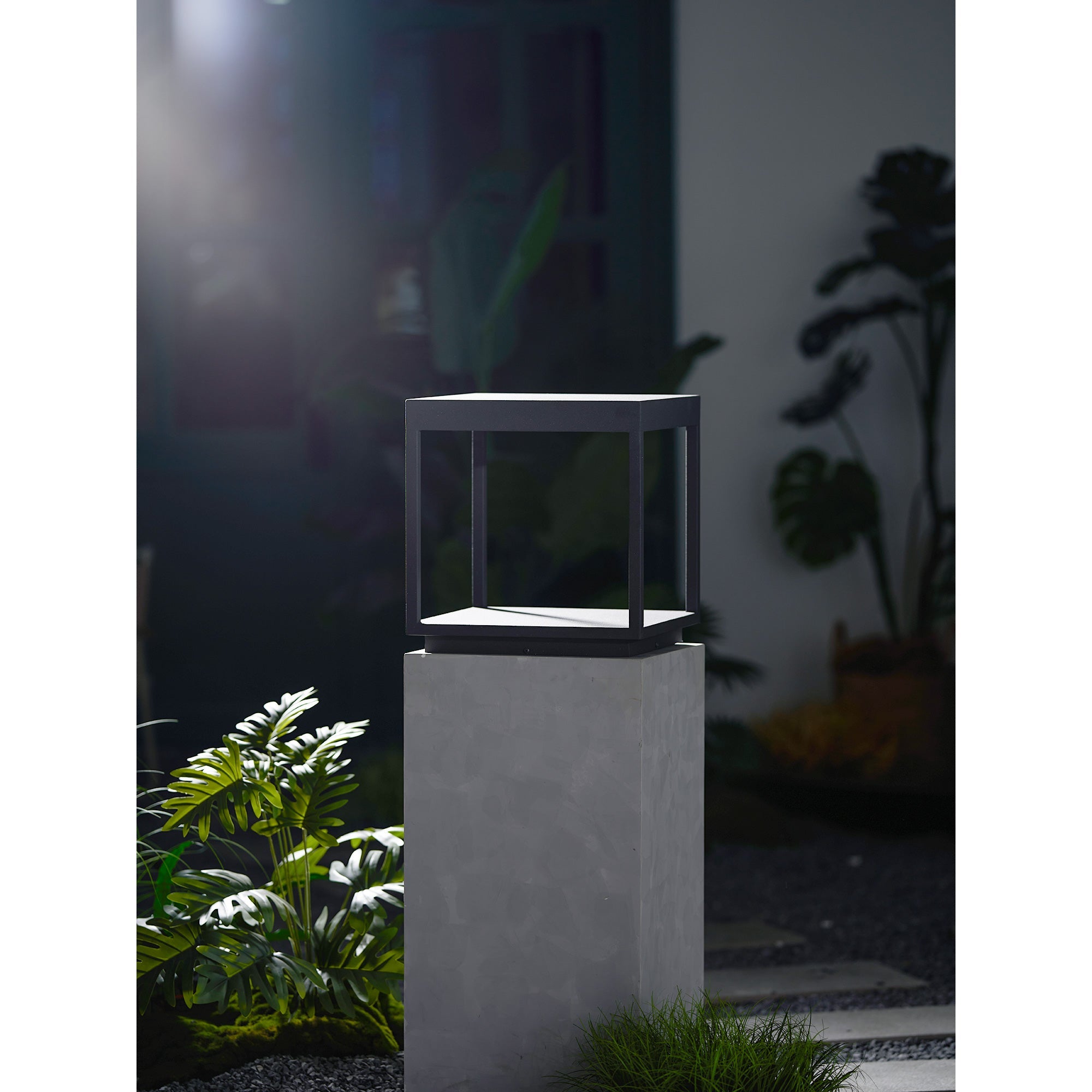 Four Sided Pillar Post Lantern