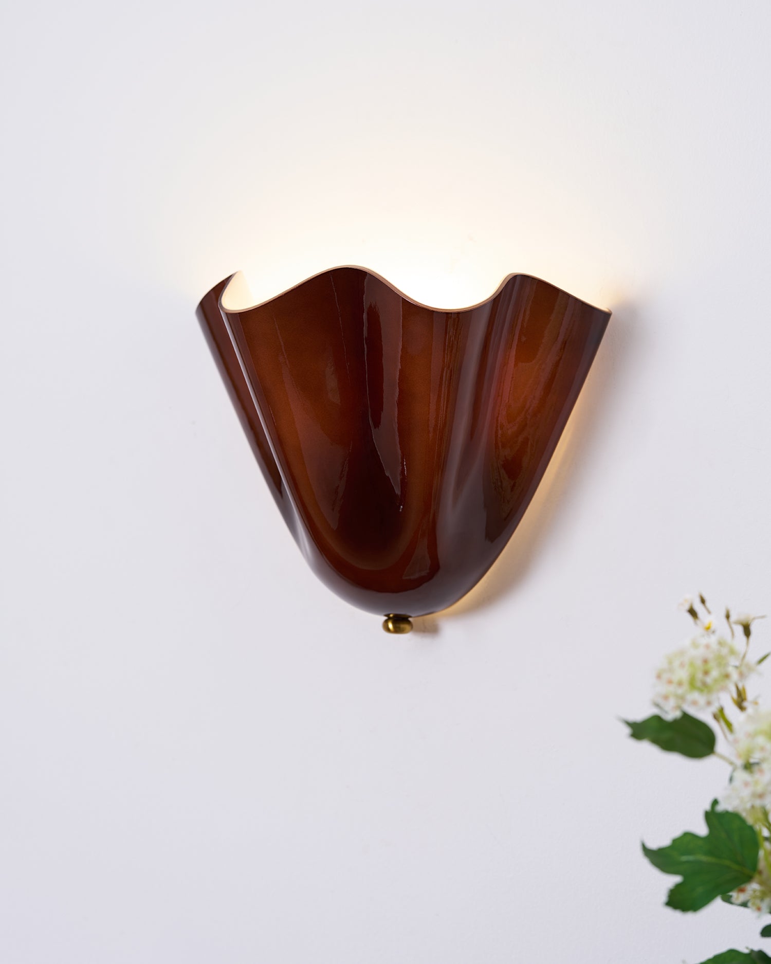 Petal Shell Wall Light