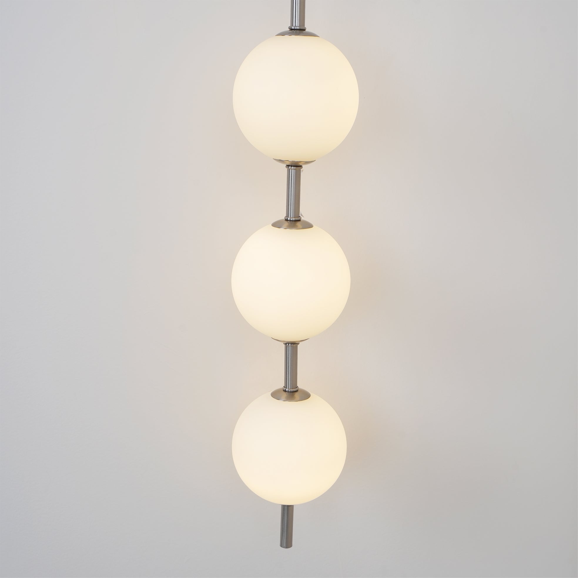 Perla Stacked Orb Sconce